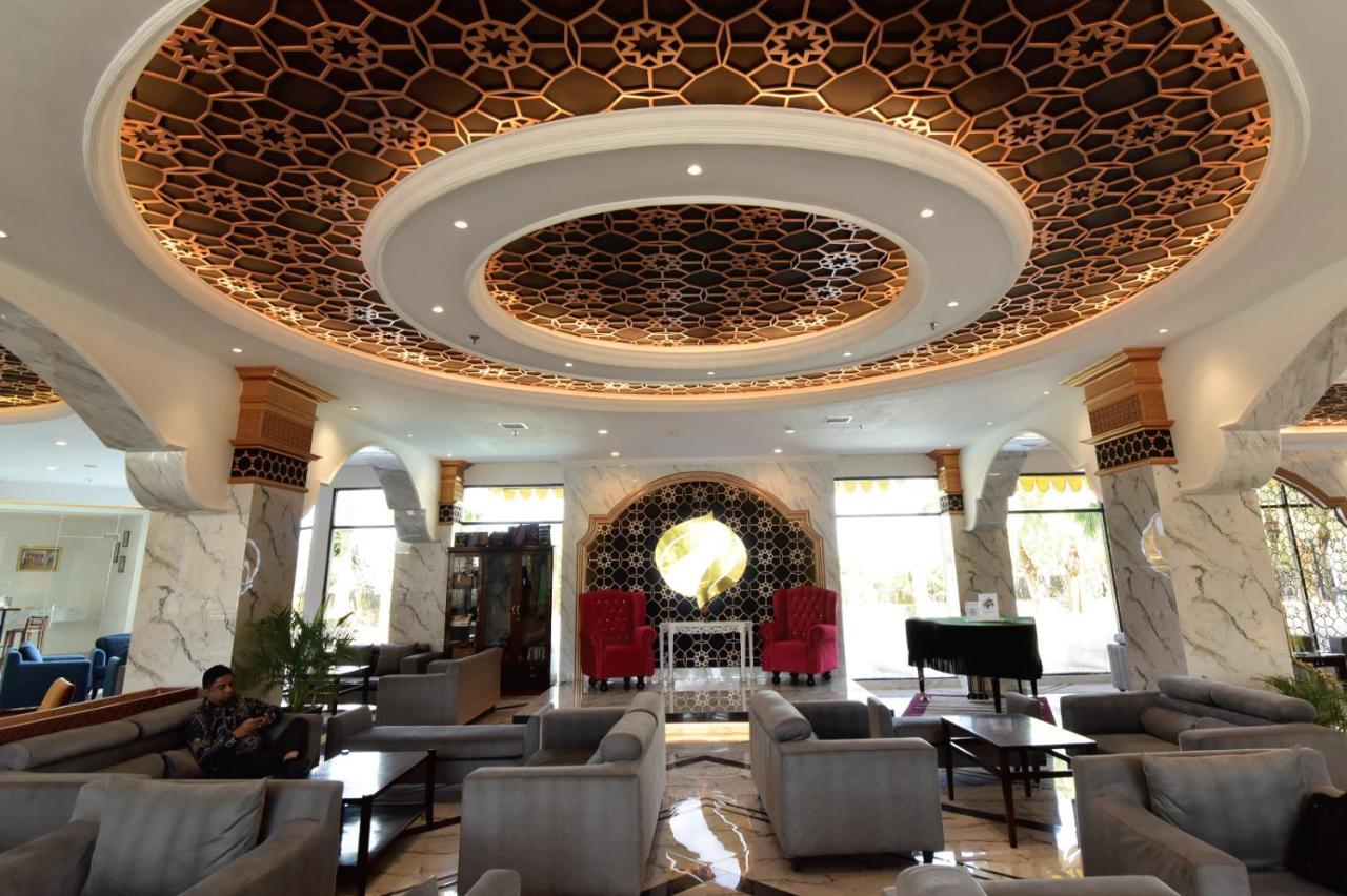 Hermes Palace Hotel 5*
