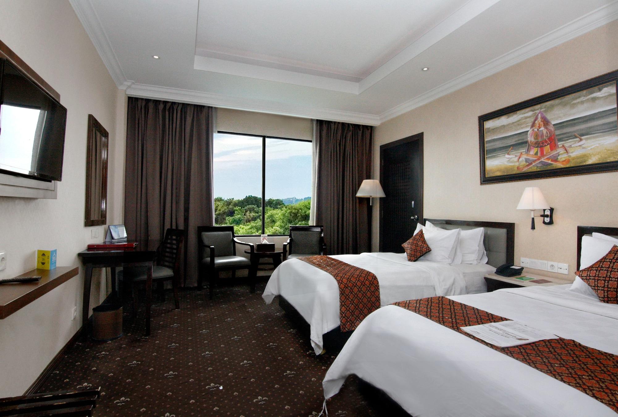 Hermes Palace 5*