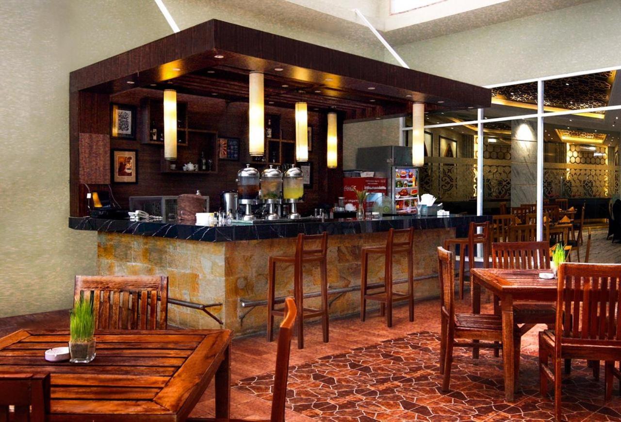 Hermes Palace 5*