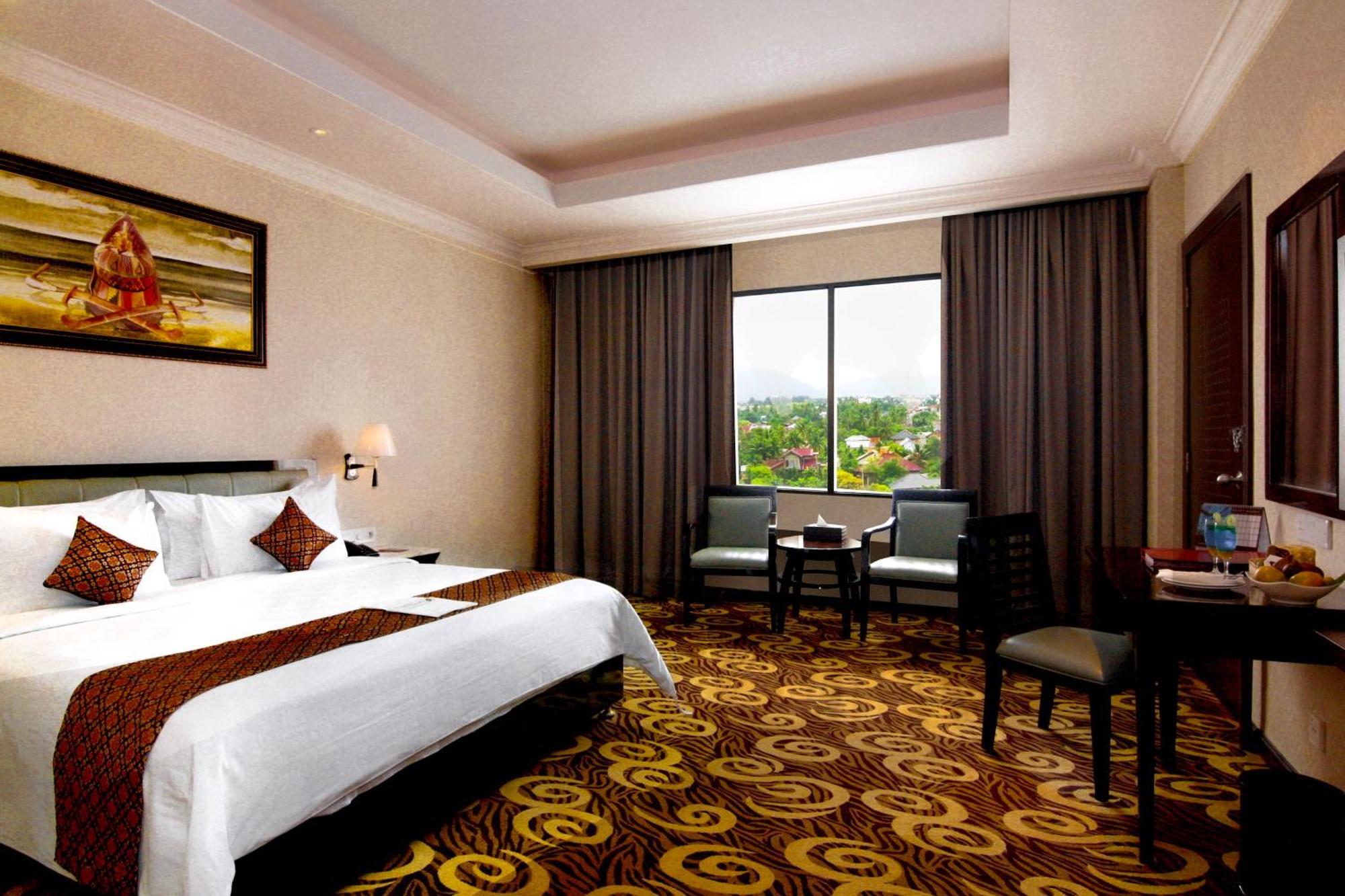 Hermes Palace Hotel 5*